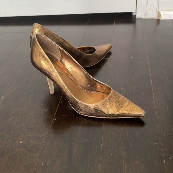 Nine west Bronze alligator print leather 4" pumps size 7.5 - Picture 5 of 11